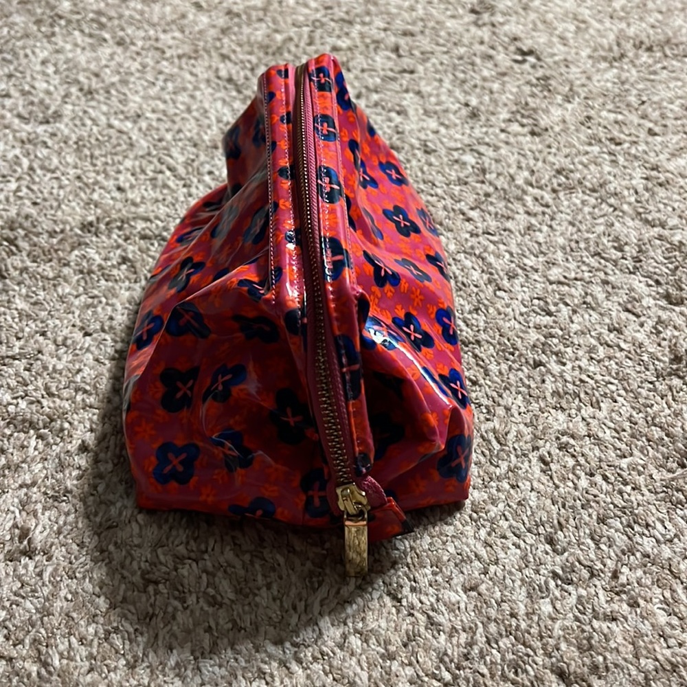 Tory Burch Makeup Bag - Picture 2 of 5